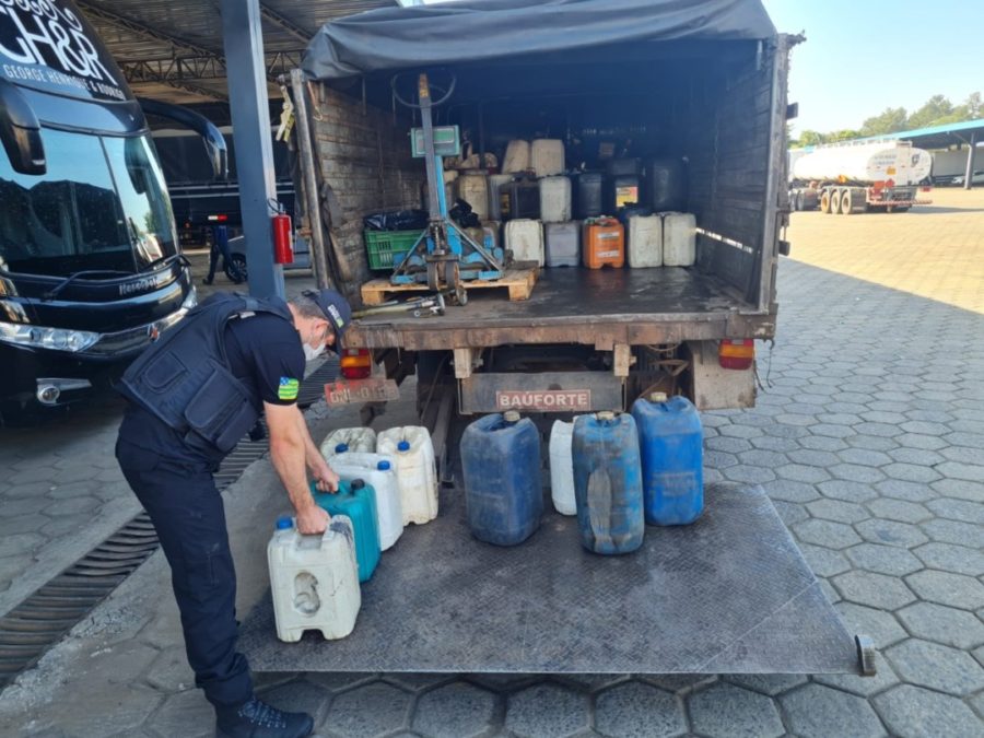 Goiânia: Polícia apreende 10 toneladas de combustíveis furtados
